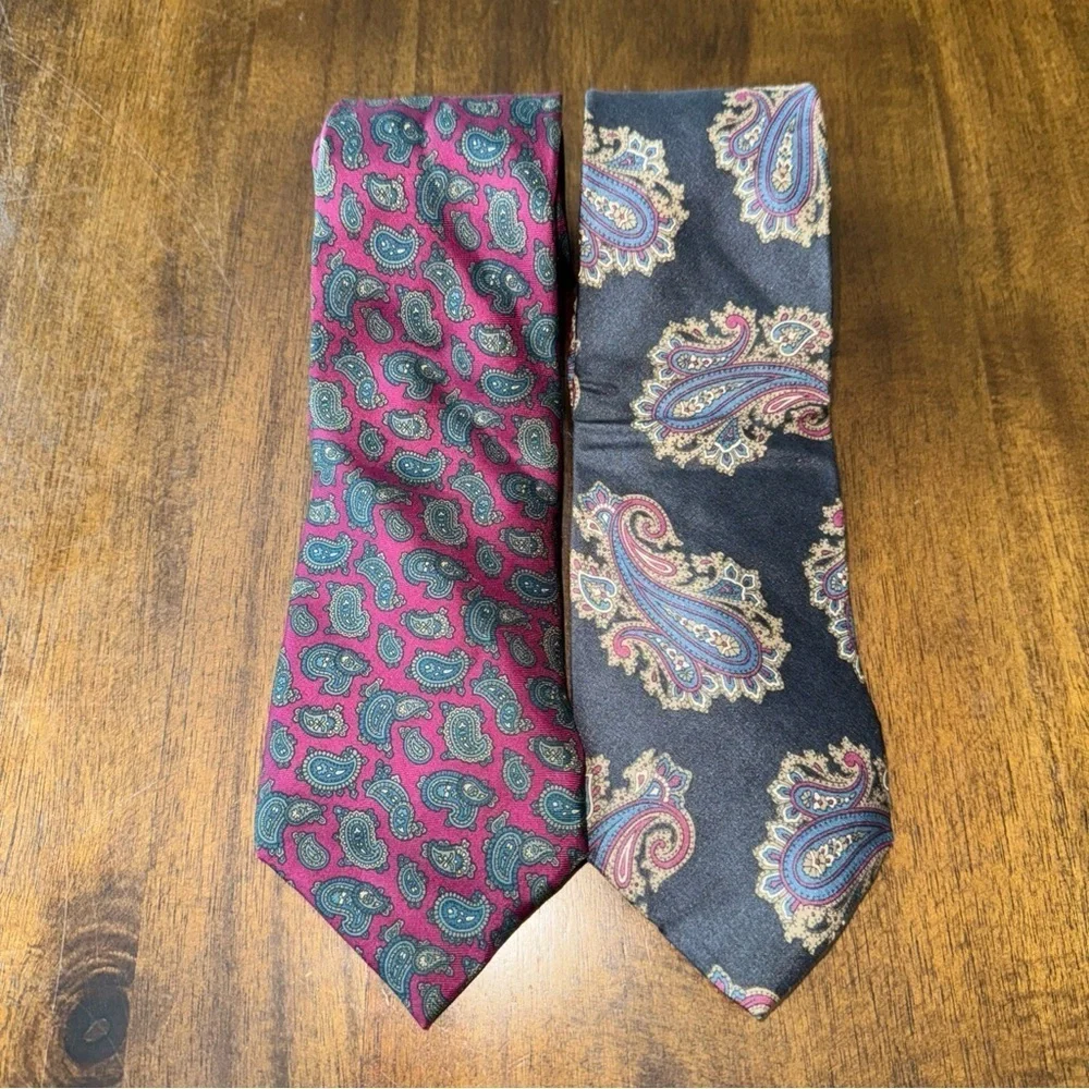 Vintage lot of 2  Halston III Men’s Neck Ties Made in USA 100% Italian Silk